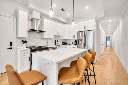 2-136 35th St, Union City, NJ, 07087-5912 | Card Image