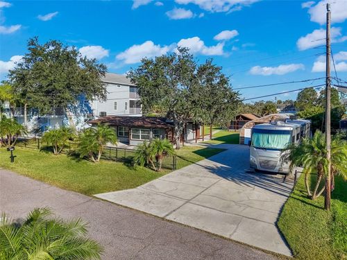 5560 Frances Ave, NEW PORT RICHEY, FL, 34653-4201 | Card Image