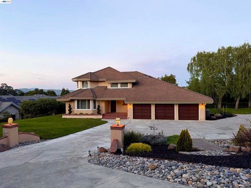 4164 Oak Pointe Ct, Hayward, CA, 94542-1446 | Card Image