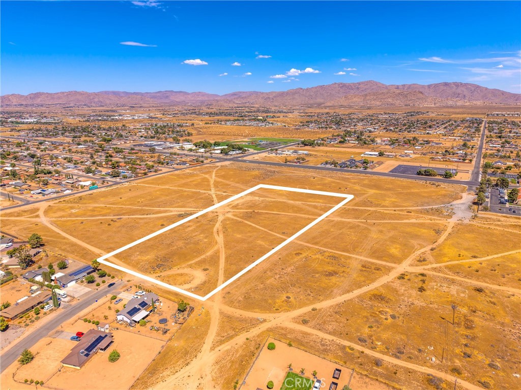 Land in Apple Valley