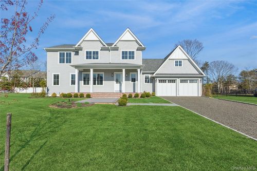 6 Margareta Court, Southampton, NY, 11978 | Card Image