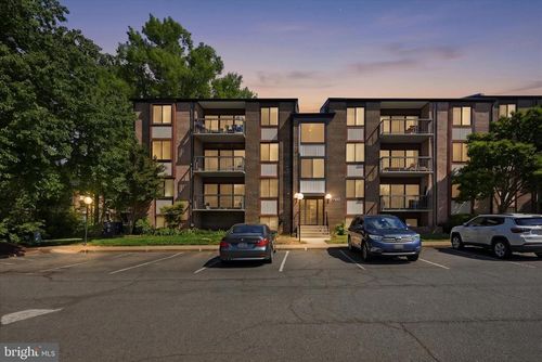 303-9730 Kingsbridge Dr, FAIRFAX, VA, 22031-1692 | Card Image