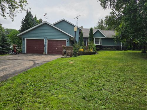 735 S 2nd St, Delavan, WI, 53115-2121 | Card Image