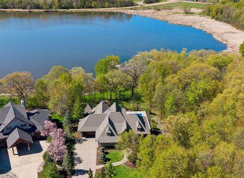 3601 Lerive Way, Chaska, MN, 55318-4611 | Card Image
