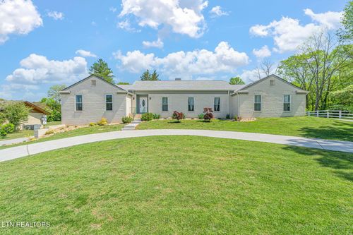 1940 River Shores Dr, Knoxville, TN, 37914-6001 | Card Image
