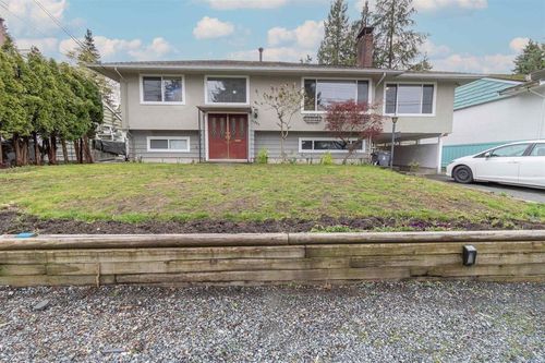 11524 97a Ave, Surrey, BC, V3V2G2 | Card Image