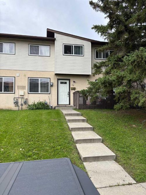 20-4531 7 Avenue Se, Calgary, AB, T2A5E4 | Card Image