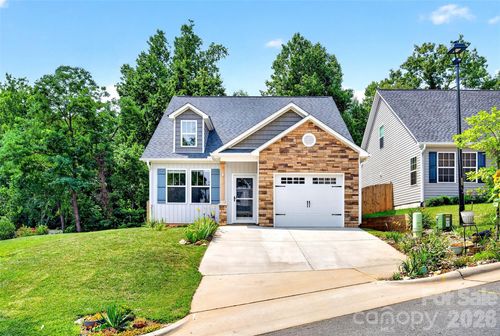 200 Rockrose Ct, Asheville, NC, 28803-0498 | Card Image