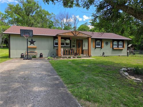 817 S Little St, Fort Scott, KS, 66701-2825 | Card Image