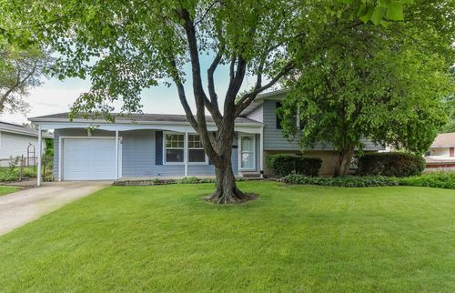 535 Illini Dr, Carol Stream, IL, 60188-1555 | Card Image