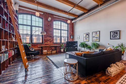 210-1 Westinghouse Plz, Boston, MA, 02136-2075 | Card Image