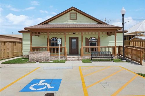 1120 Atlanta Ave, Nederland, TX, 77627-4145 | Card Image