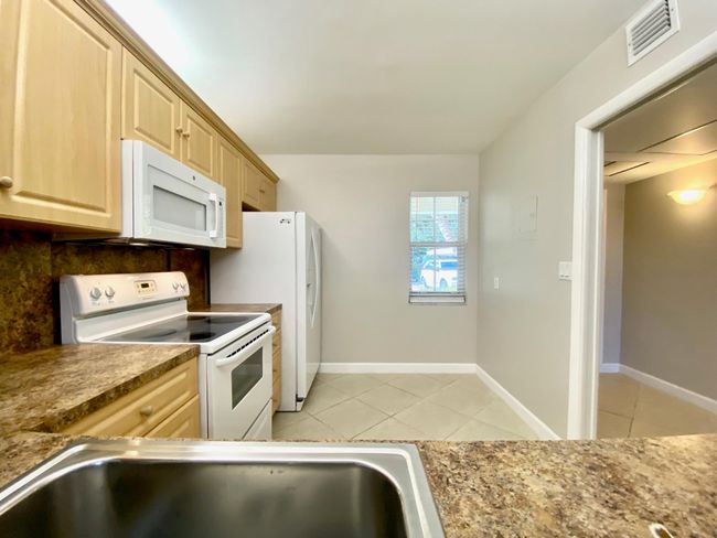 APT-104 - 3051 N Course Dr, Condo with 2 bedrooms, 2 bathrooms and null parking in Pompano Beach FL | Image 19