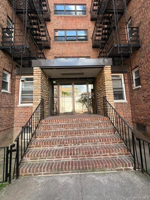 4b-64-74 Saunders St, Rego Park, NY, 11374-3267 | Card Image