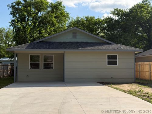 120 E 7th St, Chelsea, OK, 74016-2022 | Card Image
