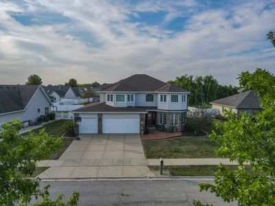 986 Coyote Trail, House other with 5 bedrooms, 2 bathrooms and 3 parking in Manteno IL | Image 2