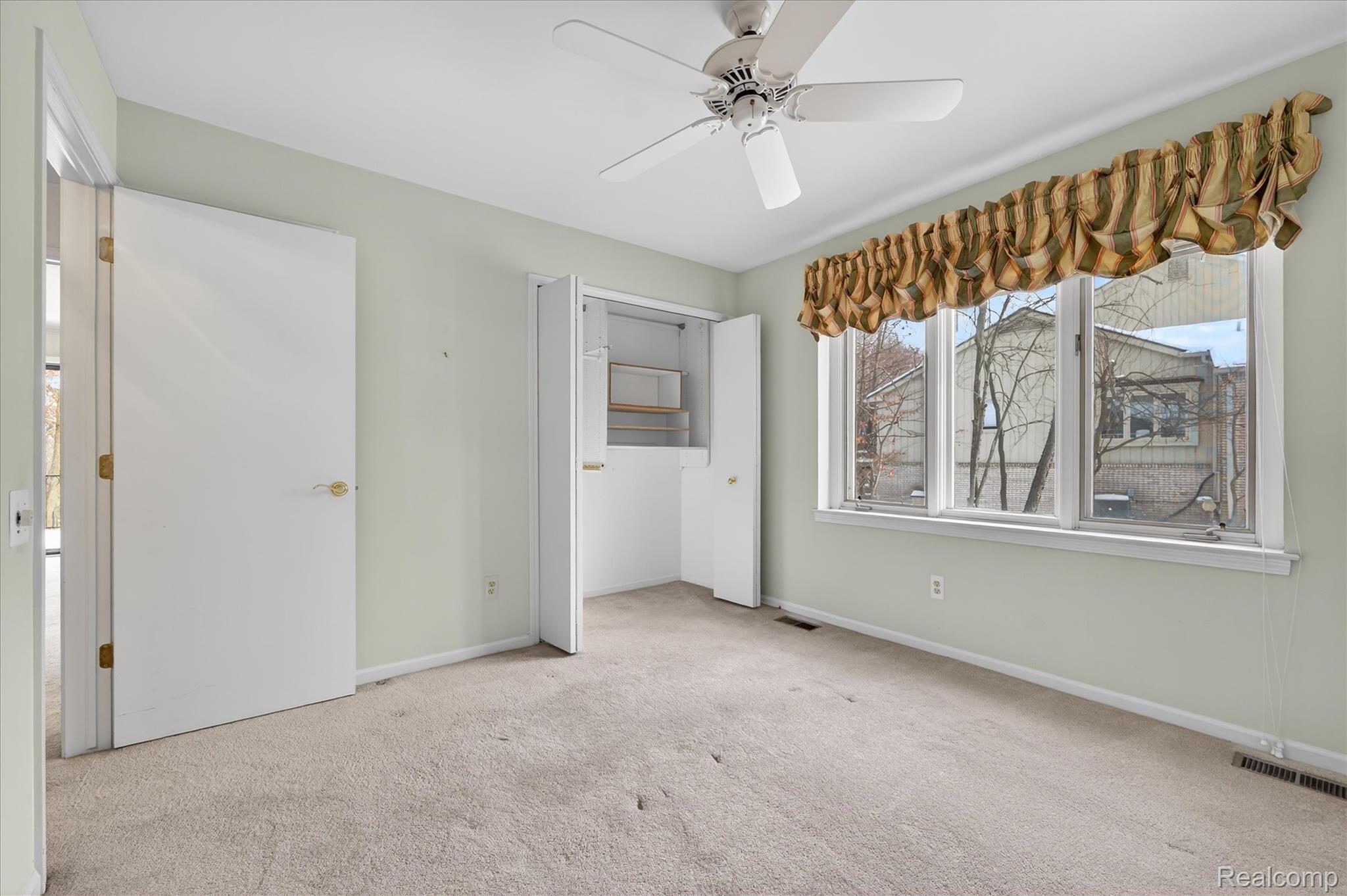Residential in Bloomfield Hills 5
