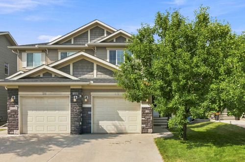 40 Panatella Mews Nw, Home with 3 bedrooms, 4 bathrooms and 2 parking in Calgary AB | Card Image
