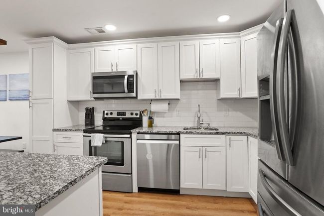 10627 Summer Oak Ct, Townhouse with 4 bedrooms, 3 bathrooms and null parking in BURKE VA | Image 24