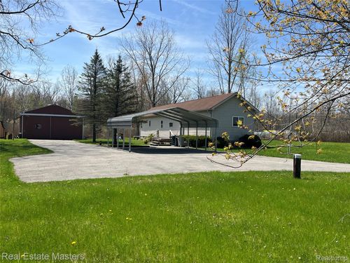 5117 Ravenswood Rd, Kimball, MI, 48074-3217 | Card Image