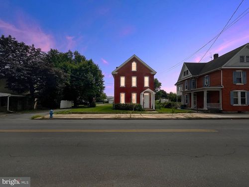 540 Broad St, CHAMBERSBURG, PA, 17201-1608 | Card Image