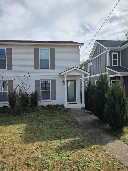 2210 24th Ave N, Nashville, TN, 37208-1008 | Card Image