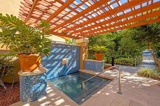1406 - 19999 E Country Club Dr, Condo with 2 bedrooms, 2 bathrooms and null parking in Aventura FL | Image 31