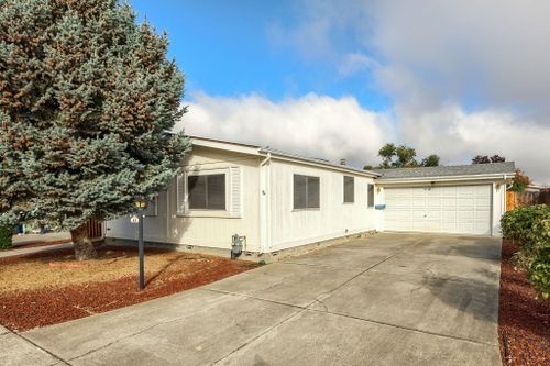 unit-61-555 Freeman Road, Central Point, OR, 97502 | Card Image