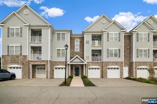 43 Elston Ct, Haskell, NJ, 07420-1130 | Card Image
