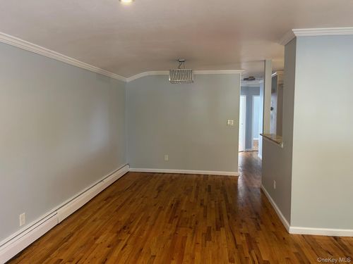 14999 253rd St, Rosedale, NY, 11422-2722 | Card Image