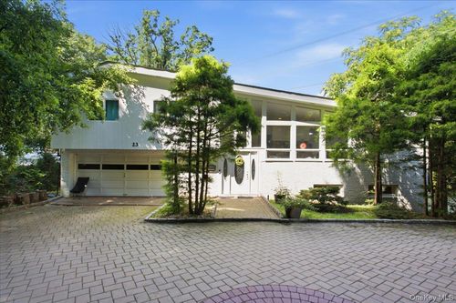 23 Greenville Rd, Scarsdale, NY, 10583-1813 | Card Image