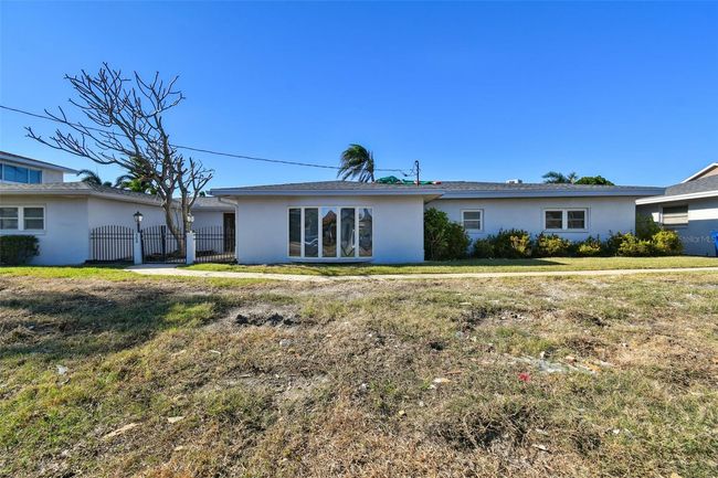 568 Johns Pass Ave, House other with 4 bedrooms, 3 bathrooms and null parking in MADEIRA BEACH FL | Image 10