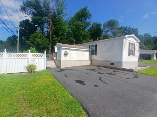 3 Daniels Dr, Enfield, NH, 03748-3060 | Card Image