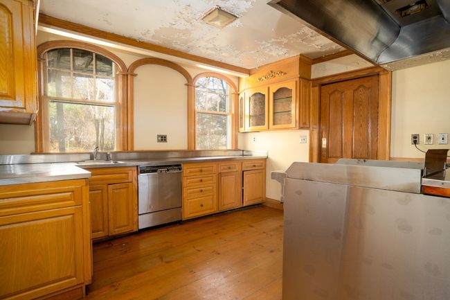 3309 3321 Main Street, House other with 11 bedrooms, 9 bathrooms and null parking in Manchester VT | Image 11