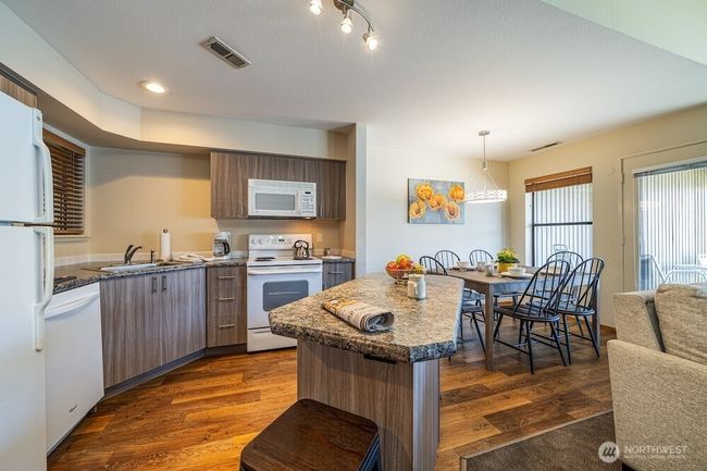 11352 - 103 N Park St, Home with 2 bedrooms, 1 bathrooms and null parking in Chelan WA | Image 5