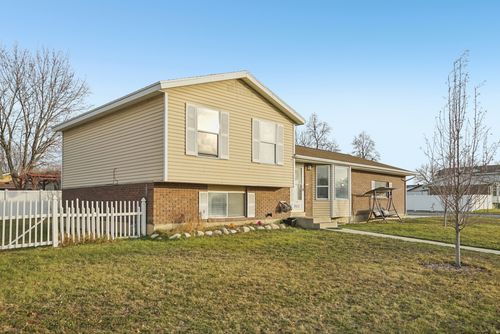 9571 David St, Sandy, UT, 84070-3430 | Card Image