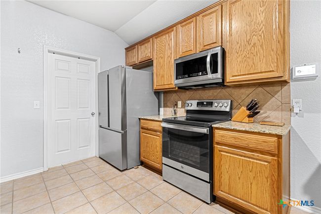 36 Golden Poppy Loop, House other with 3 bedrooms, 2 bathrooms and null parking in Belton TX | Image 9