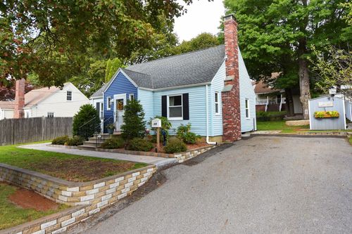 35 Calumet Ave, Worcester, MA, 01605 | Card Image