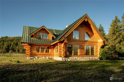 11 Green Meadow Dr, Winthrop, WA, 98862-9792 | Card Image