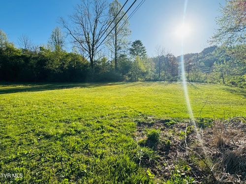 11135 Boggs Hollow Rd, Pound, VA, 24279-5437 | Card Image