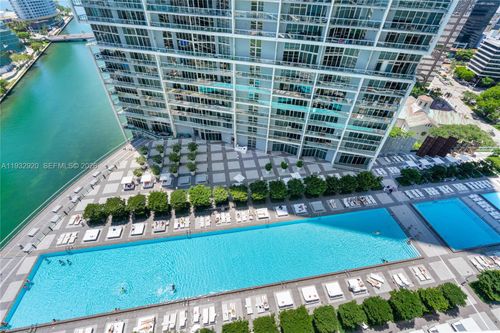 4011-495 Brickell Ave, Miami, FL, 33131-2861 | Card Image