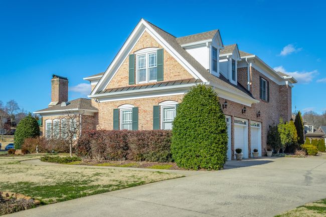 3119 Reflecting Dr, Home with 4 bedrooms, 4 bathrooms and 3 parking in Chattanooga TN | Image 5