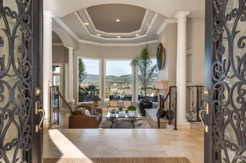 10 Canterbury Dr, Napa, CA, 94558-6519 | Card Image