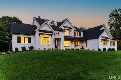 2056 N Ballas Rd, Des Peres, MO, 63131-3644 | Card Image