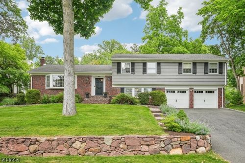 275 Wyoming Ave, Maplewood, NJ, 07040-2001 | Card Image