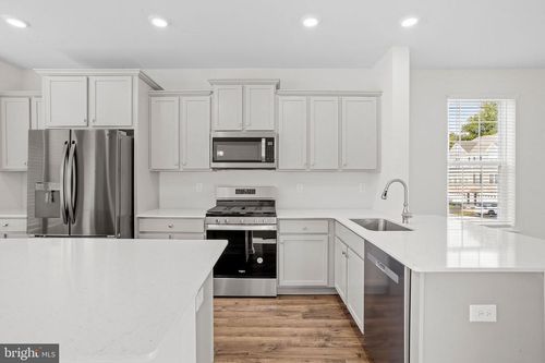 30 Cardinal Way, MOUNT LAUREL, NJ, 08054-1450 | Card Image