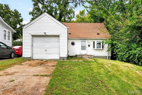8817 Blewett Ave, Saint Louis, MO, 63136-2673 | Card Image