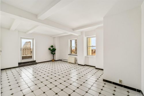 apt-16g-111 Hicks St, Brooklyn Heights, NY, 11201-1643 | Card Image