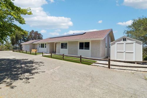 221 Colina Ter, Vista, CA, 92084-5637 | Card Image