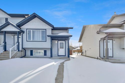 149 Old Boomer Rd, Sylvan Lake, AB, T4S2P6 | Card Image